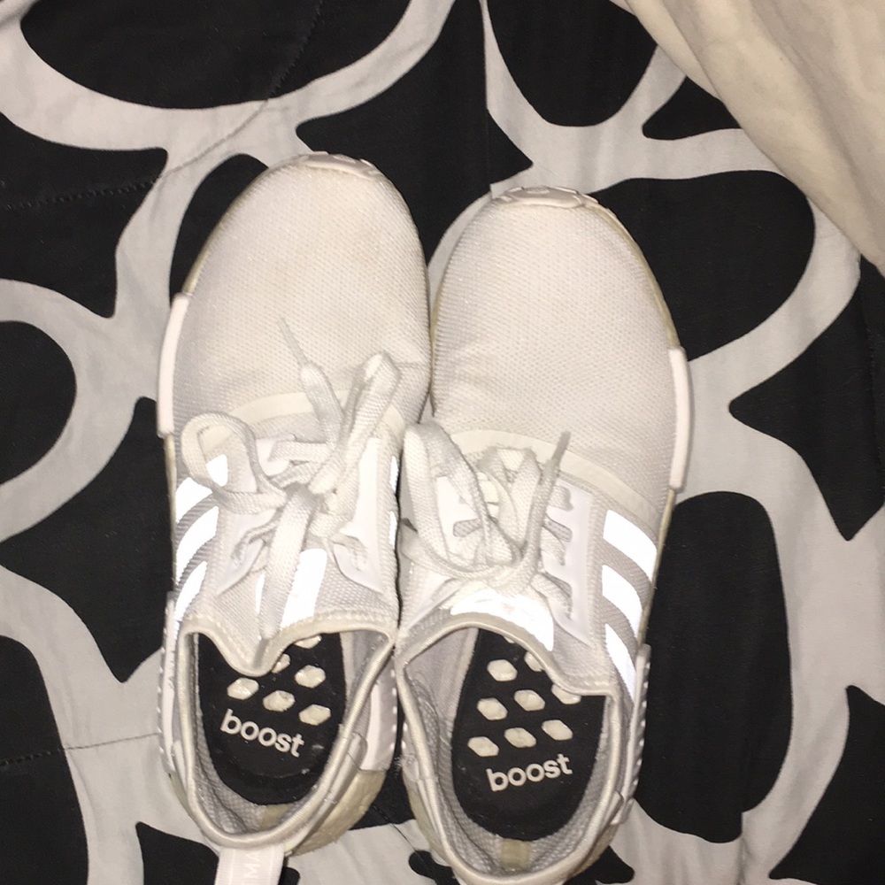 ADIDAS TRIPLE WHITE NMD’S